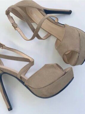 Delicacy Brand Womans Open Toed Platform Stilettos